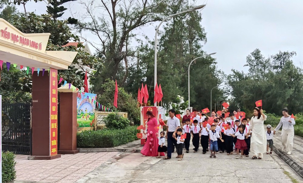 Hơn 1,1 triệu học sinh Hải Phòng dự Lễ khai giảng năm học mới - ảnh 7