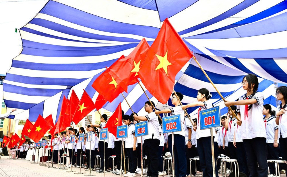 Hơn 1,1 triệu học sinh Hải Phòng dự Lễ khai giảng năm học mới - ảnh 9