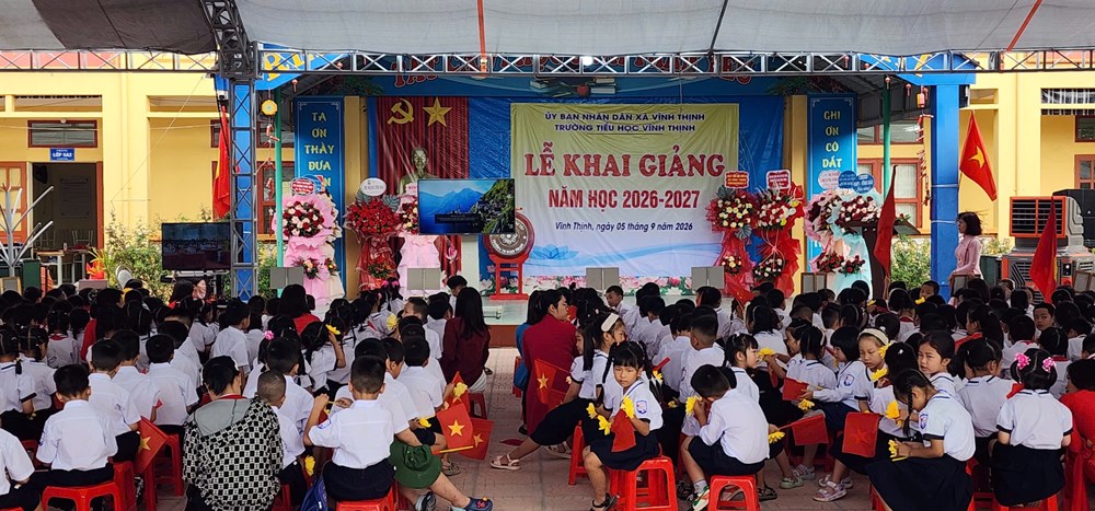 Hơn 1,1 triệu học sinh Hải Phòng dự Lễ khai giảng năm học mới - ảnh 1
