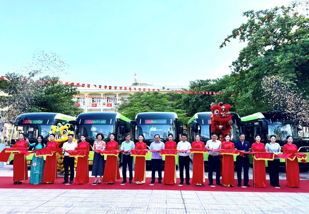 Quảng Ninh sẵn sàng cho năm học mới, tạo đà cho những bước tiến mới - ảnh 1