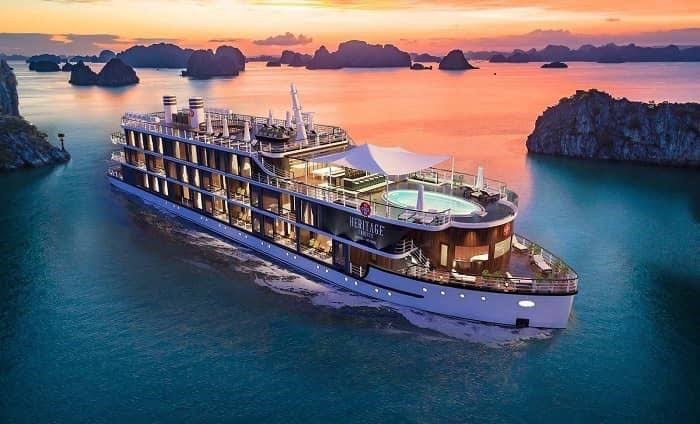 Quảng Ninh bắt đầu vào mùa du lịch tàu biển - ảnh 1