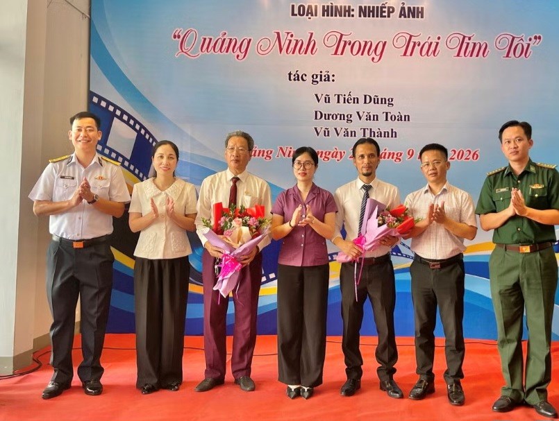 Triển lãm 60 tác phẩm về vẻ đẹp của Quảng Ninh - ảnh 2