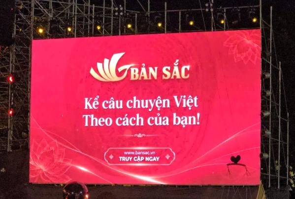 “Bản Sắc” bùng nổ tại Lễ hội Văn hóa Thế giới tại Hà Nội: Lan tỏa di sản số, hàng trăm phần quà hấp dẫn mỗi ngày - ảnh 1