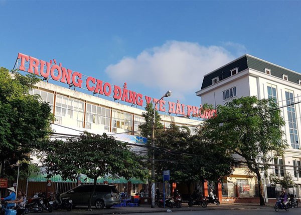 Trường Cao đẳng Y tế Hải Phòng thu 500.000 đồng mỗi sinh viên cho Lễ tốt nghiệp - ảnh 1