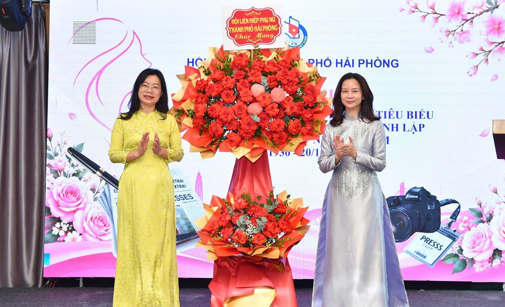 Hải Phòng gặp mặt, biểu dương các nữ nhà báo tiêu biểu - ảnh 4