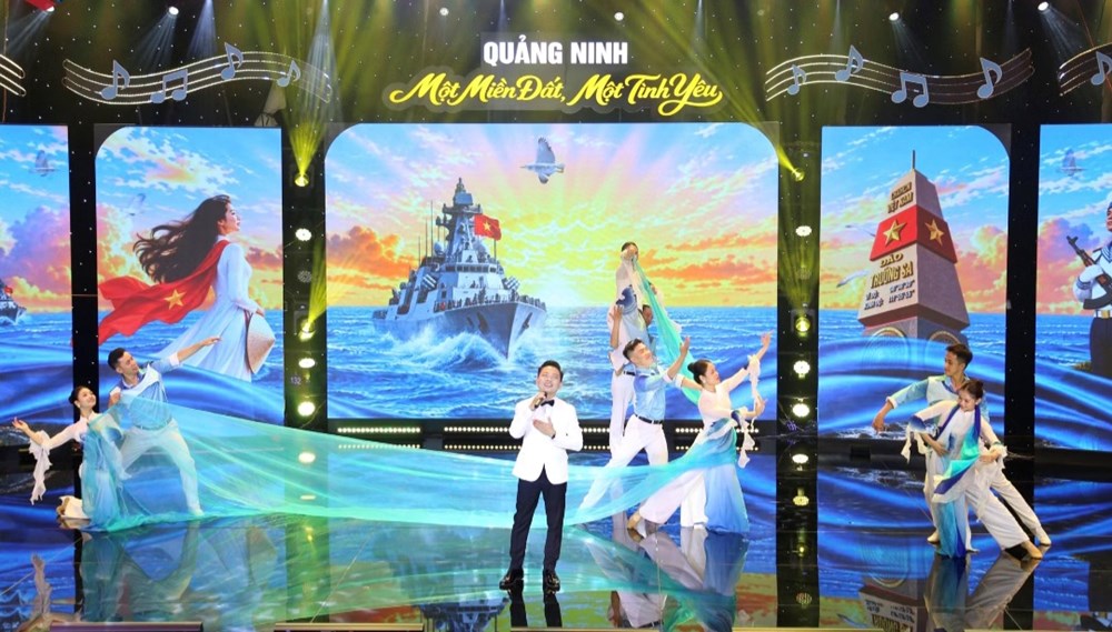 Chương trình chính luận nghệ thuật “Quảng Ninh - Một miền đất, một tình yêu” - ảnh 6