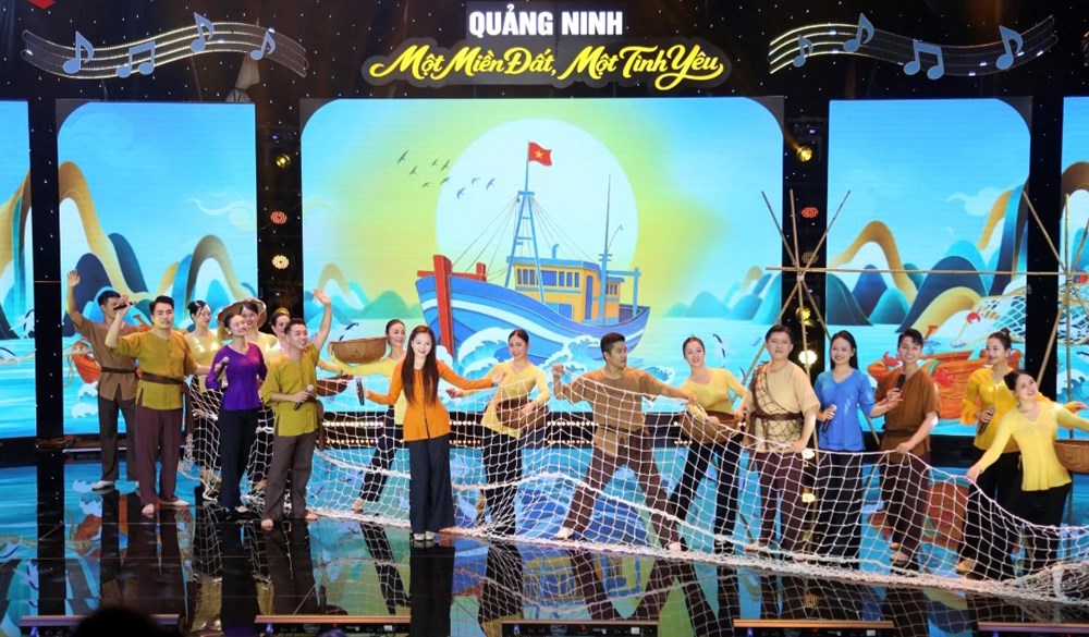 Chương trình chính luận nghệ thuật “Quảng Ninh - Một miền đất, một tình yêu” - ảnh 4