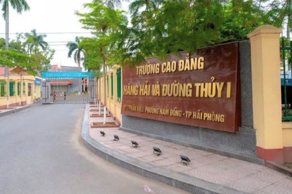 Tạm đình chỉ nhóm học sinh liên quan vụ nam sinh 16 tuổi tử vong ở Hải Phòng - ảnh 1