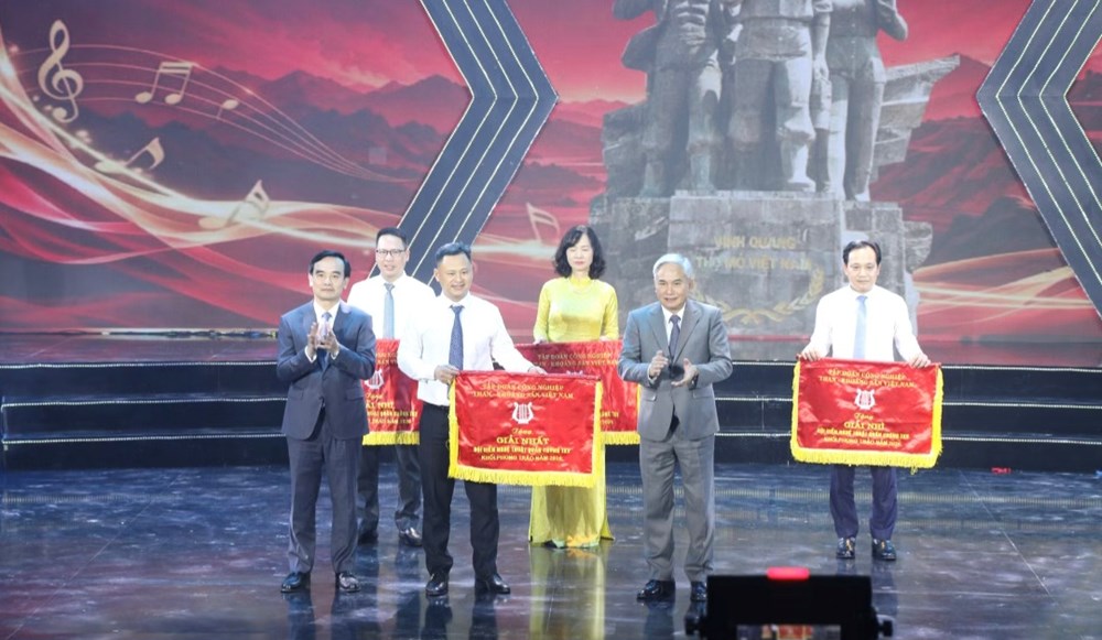 Quảng Ninh: Công diễn và trao giải Hội diễn nghệ thuật quần chúng TKV - ảnh 3