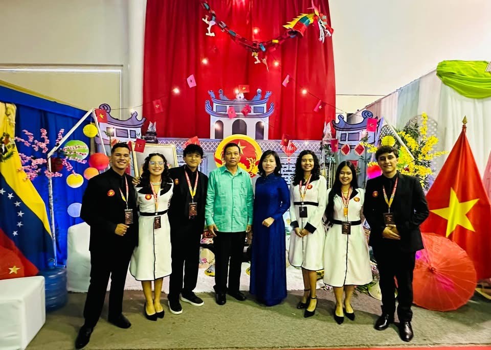 Không gian Việt Nam giữa lòng thủ đô Caracas - ảnh 1