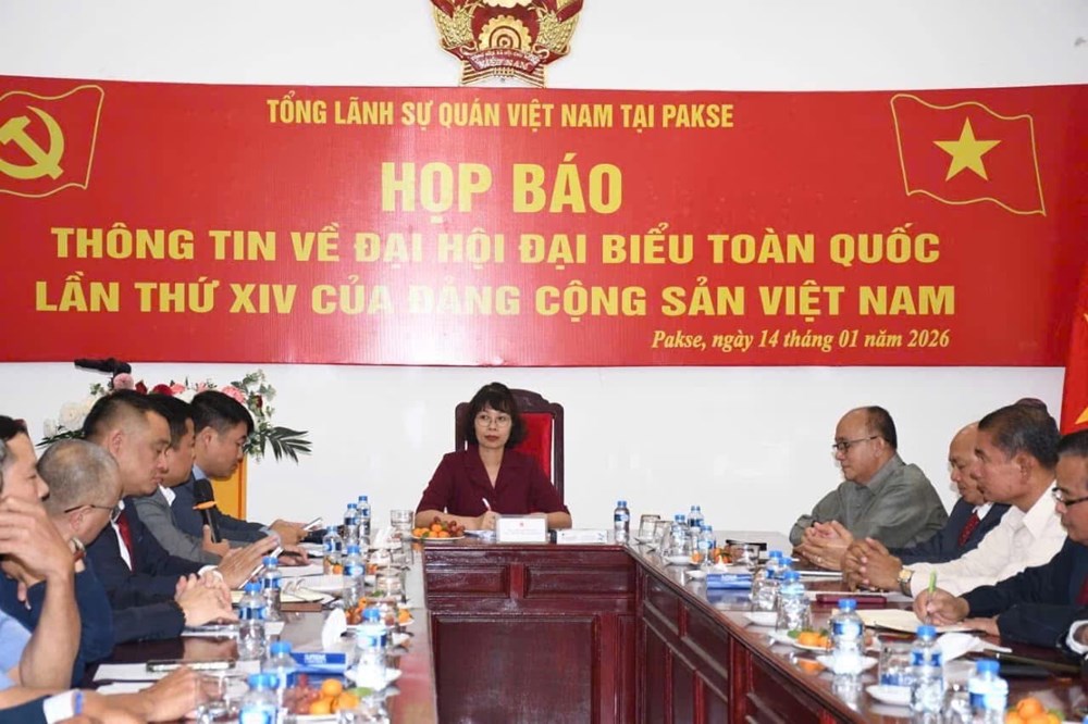 Tổng Lãnh sự quán Việt Nam tại Pakse thông tin về Đại hội lần thứ XIV của Đảng Cộng sản Việt Nam - ảnh 1