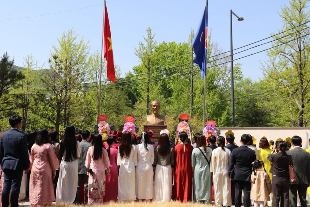Lễ Giỗ Tổ Hùng Vương tại Đại sứ quán Việt Nam tại Hàn Quốc - ảnh 1