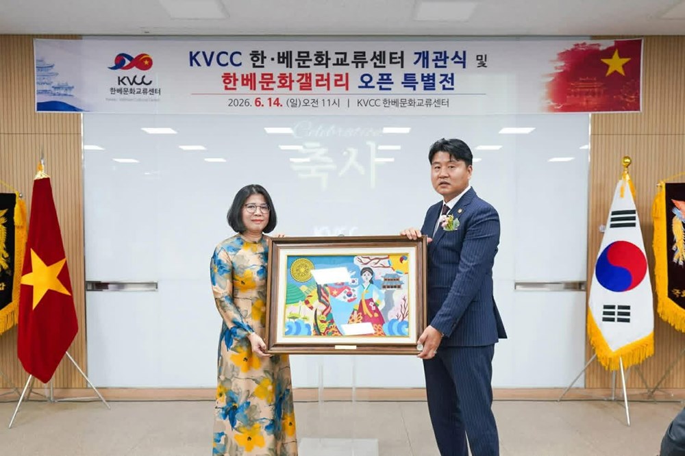 Văn hóa, nghệ thuật vun đắp nhịp cầu hữu nghị Việt Nam - Hàn Quốc - ảnh 2