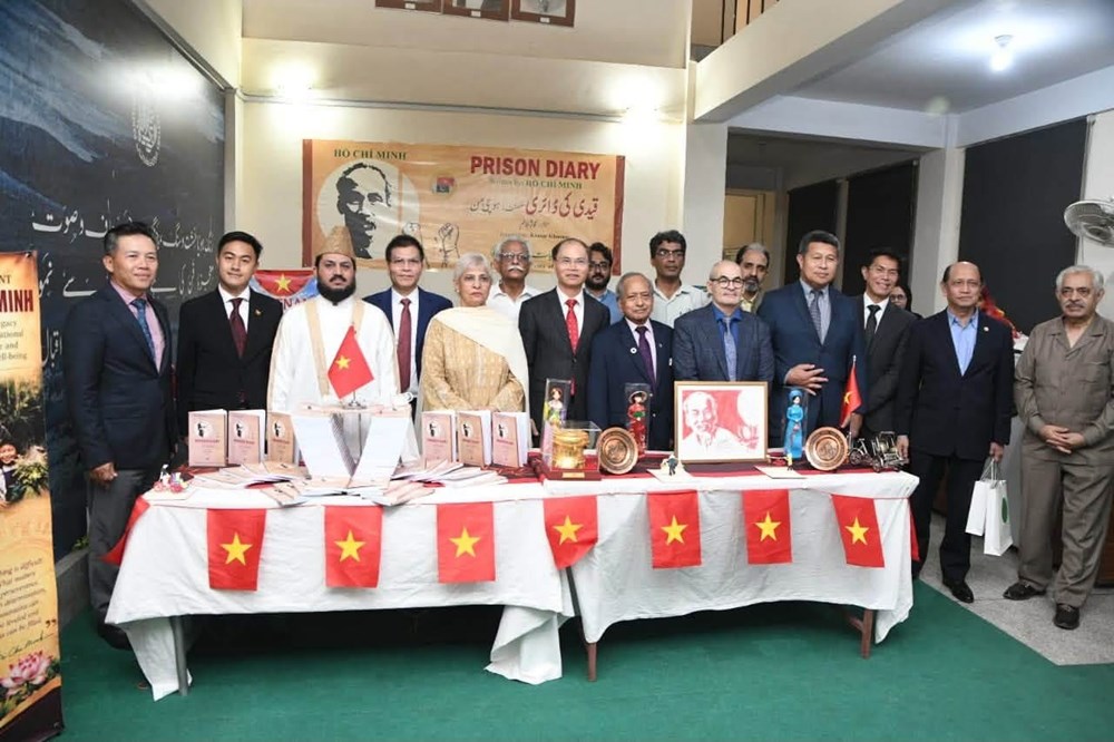 “Nhật ký trong tù” đến với độc giả Pakistan bằng tiếng Urdu - ảnh 1