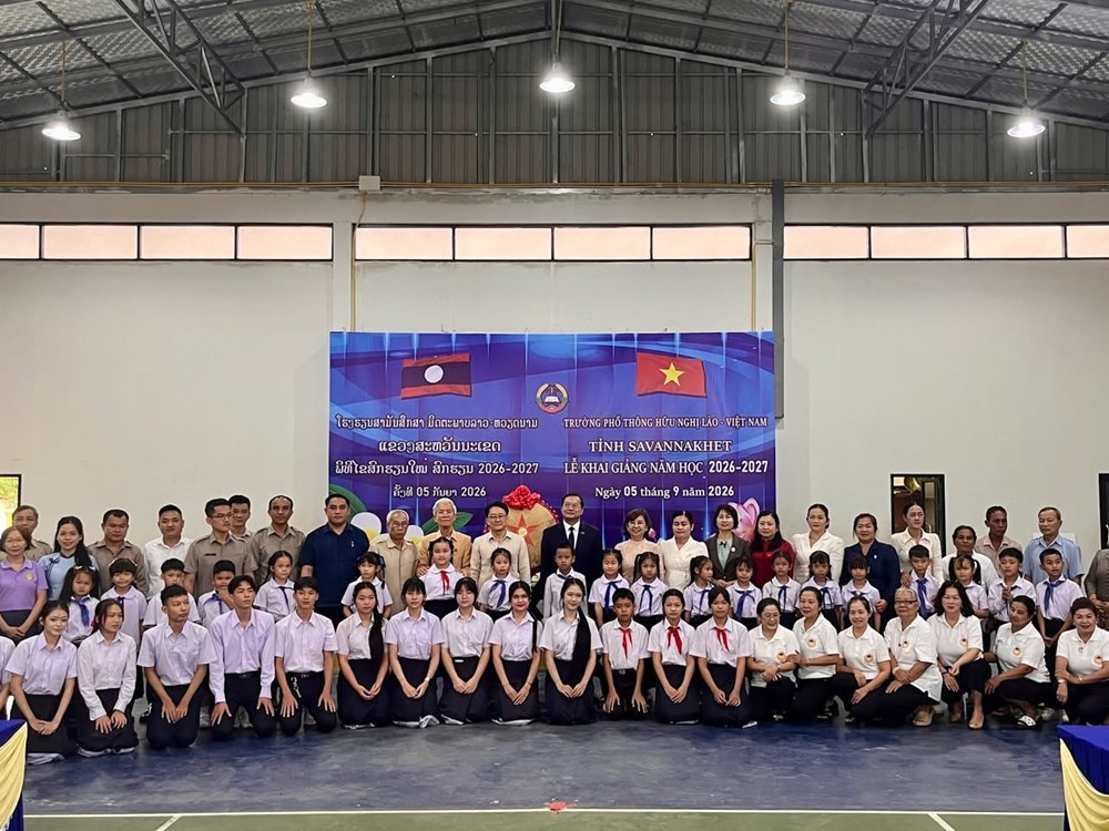 Gần 1.000 học sinh Trường Hữu nghị Lào - Việt Nam tại Savannakhet bước vào năm học mới - ảnh 1