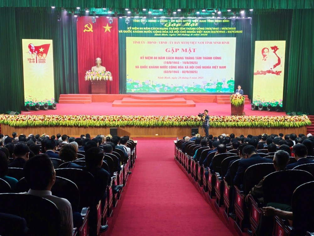 Ninh Bình: Gặp mặt Kỷ niệm 80 năm Cách mạng Tháng Tám và Quốc khánh 2.9 - ảnh 1