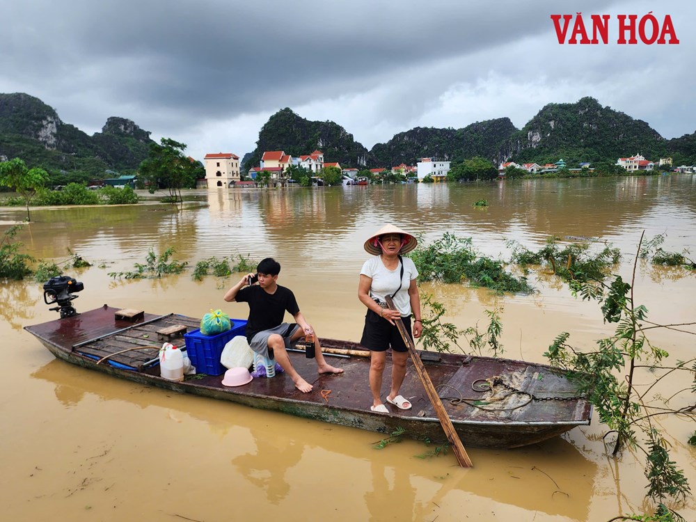 Ninh Bình: Nước lũ chia cắt nhiều khu dân cư và tuyến đường quan trọng - ảnh 2