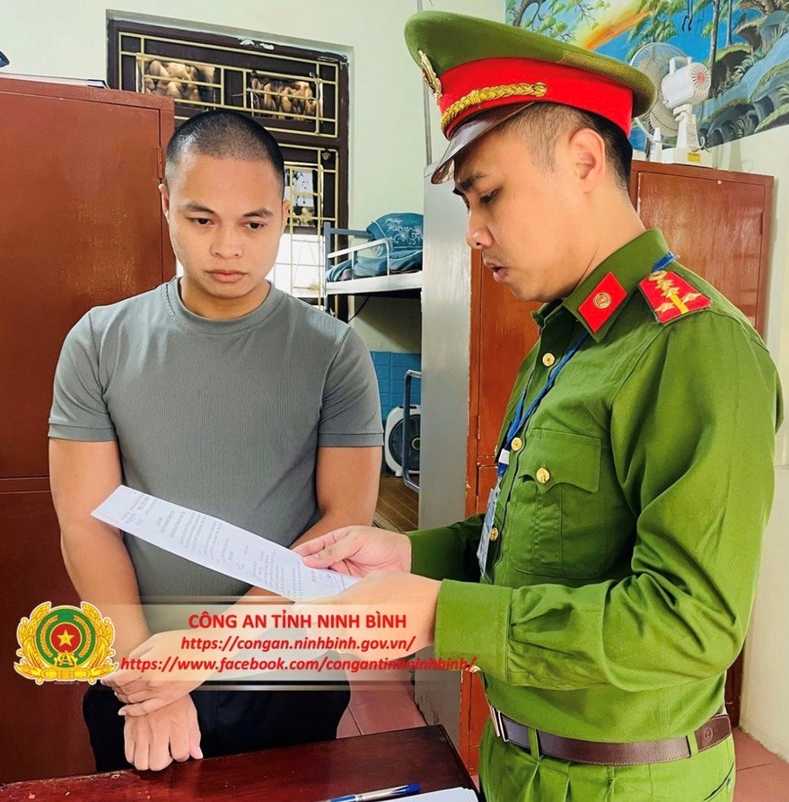 Chủ kênh TikTok “Gia đình Hải Sen” bị khởi tố thêm tội danh “Trốn thuế” - ảnh 1