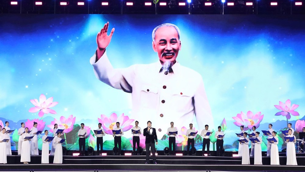 Chương trình nghệ thuật đặc biệt đánh dấu 80 năm ra đời ca khúc “Tiến quân ca” - ảnh 1