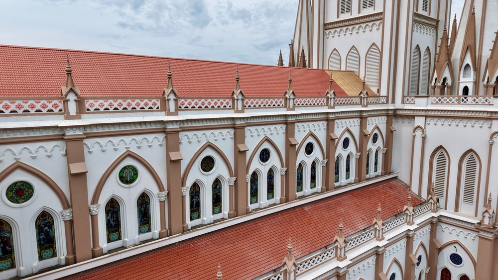 Nhà thờ lớn nhất Việt Nam chính thức được khánh thành - ảnh 5