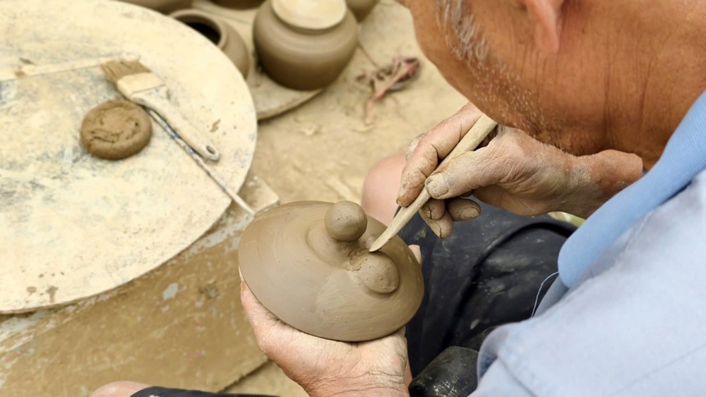 Làng nghề gốm Gia Thuỷ đỏ lửa phục vụ thị trường cuối năm - ảnh 3