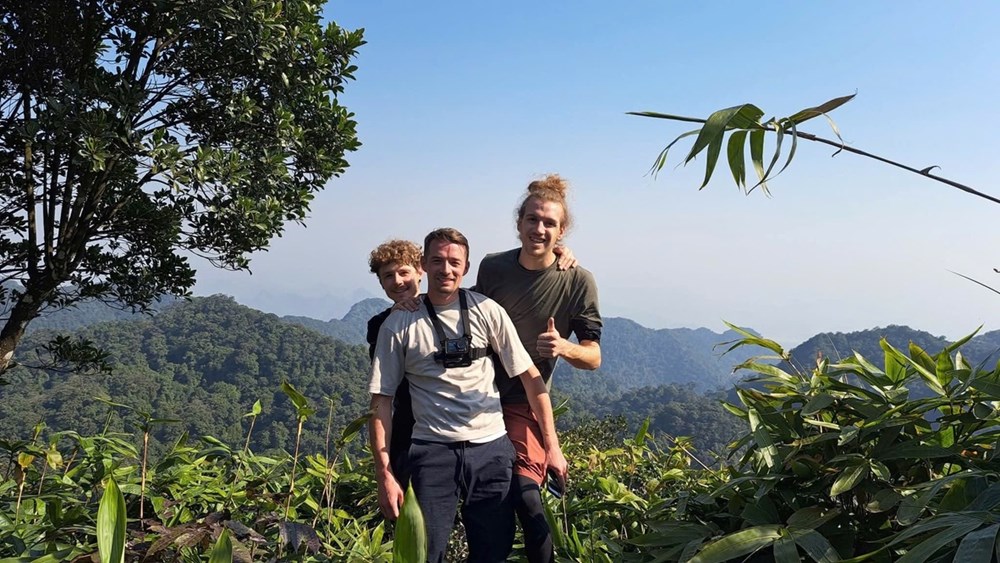 Khám phá tour xuyên rừng chinh phục “nóc nhà” Cúc Phương - ảnh 3
