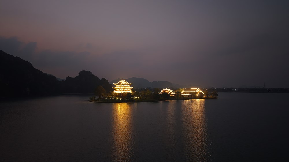 Ninh Bình: Các khu, điểm du lịch lung linh khi đêm về - ảnh 6