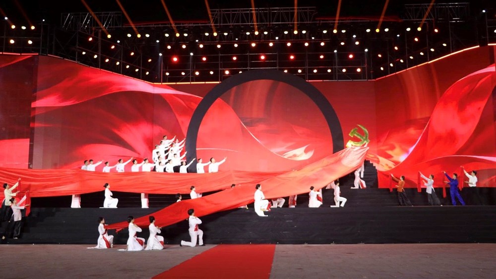 Bản hùng ca kỷ niệm 96 năm ngày thành lập Đảng Cộng sản Việt Nam - ảnh 3