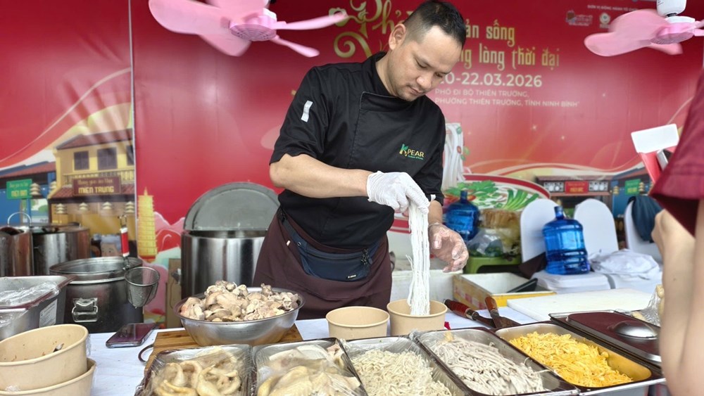 Hàng nghìn người đổ về Festival Phở ở Ninh Bình - ảnh 4