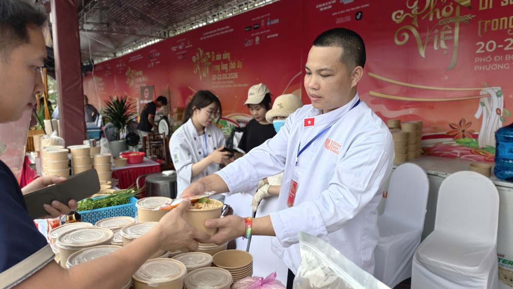 Hàng nghìn người đổ về Festival Phở ở Ninh Bình - ảnh 7
