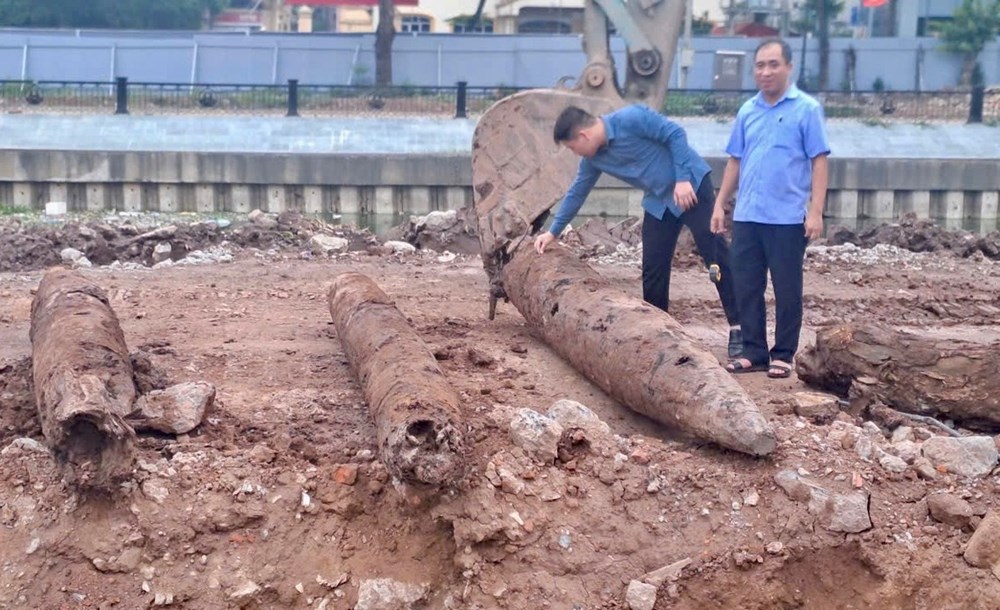 Ninh Bình: Phát lộ 3 cọc gỗ cổ, nghi vấn trận địa phòng thủ thời Trần - ảnh 1