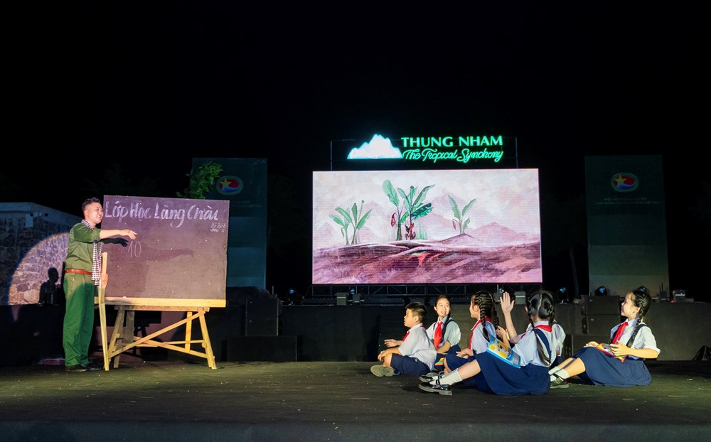 Thung Nham “khoác áo mới”: Bản giao hưởng sắc màu mừng đại lễ - ảnh 9