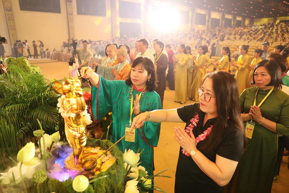 Đại lễ Phật đản tại ngôi chùa lớn nhất Việt Nam - ảnh 4