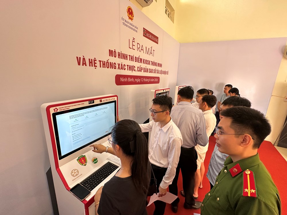 Ninh Bình: Ra mắt mô hình Kiosk thông minh phục vụ hành chính số - ảnh 1