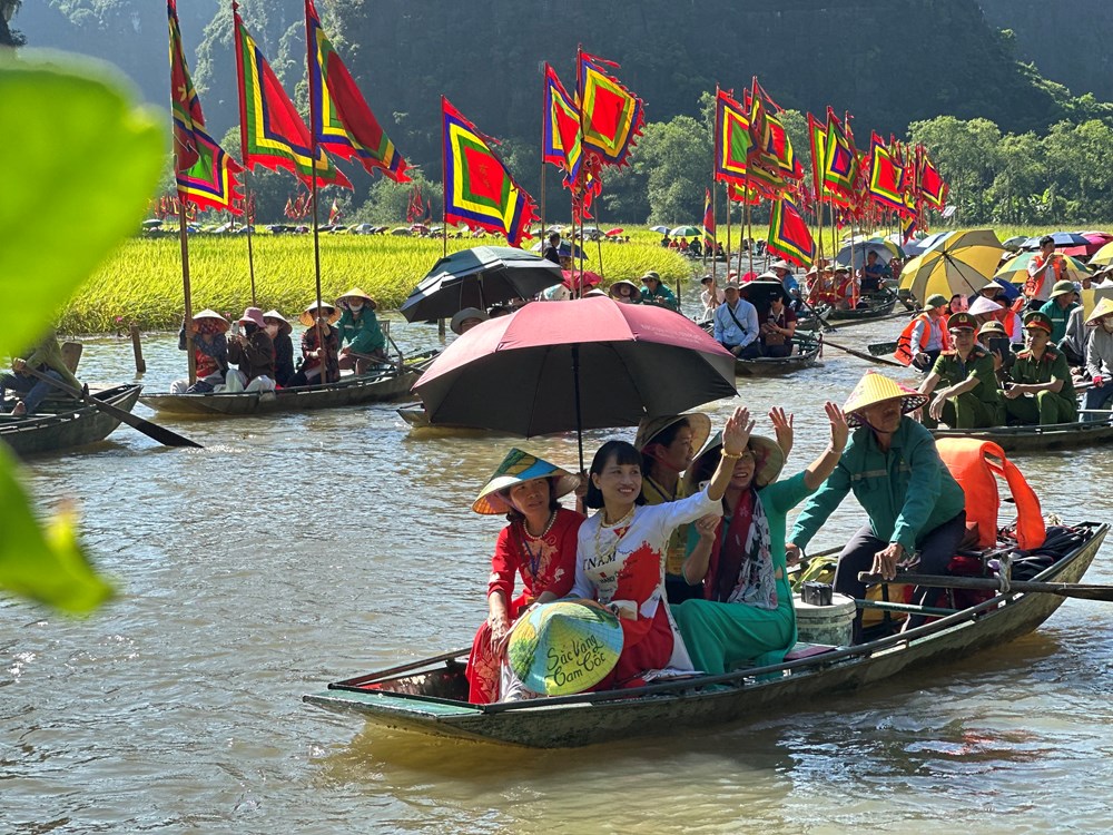 Ninh Bình: Sức hút du lịch từ những lễ hội truyền thống - ảnh 4