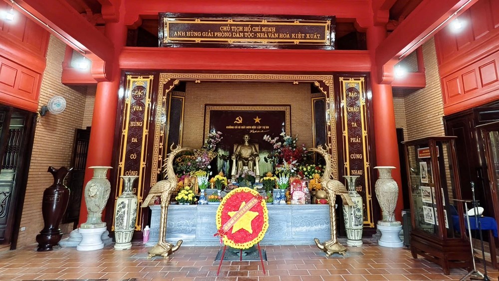 Nhà tưởng niệm Bác Hồ ở Trường Sa: Nơi sáng mãi ngọn lửa cách mạng - ảnh 2