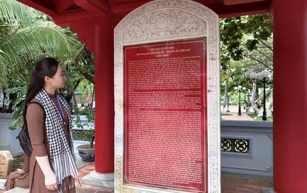 Nhà tưởng niệm Bác Hồ ở Trường Sa: Nơi sáng mãi ngọn lửa cách mạng - ảnh 7