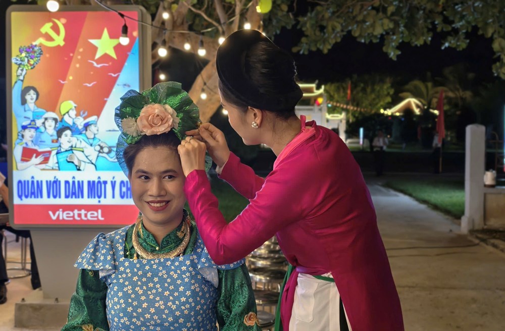 Những sân khấu đặc biệt ở Trường Sa - ảnh 4