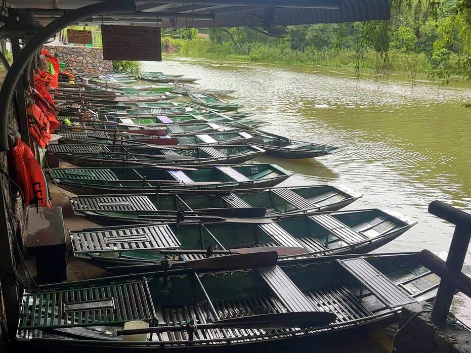 Ninh Bình: Tạm dừng hoạt động nhiều khu, điểm du lịch do mưa bão - ảnh 1