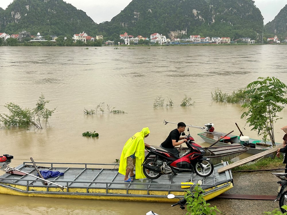 Ninh Bình: Nhiều khu vực bị ngập do mưa lũ - ảnh 3