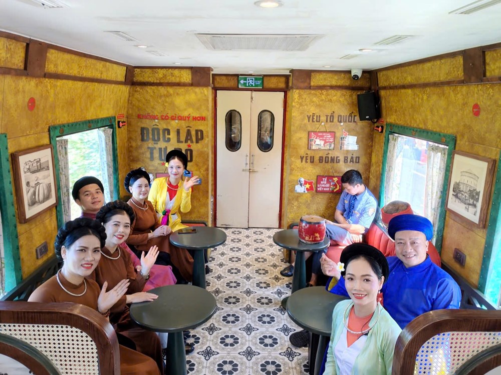 Ninh Bình: Đưa tàu du lịch cao cấp 6 sao vào thử nghiệm - ảnh 3