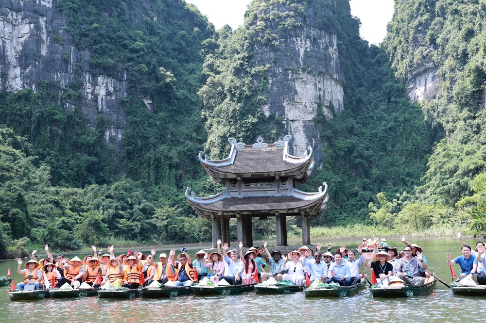 Giám đốc Trung tâm Di sản Thế giới UNESCO: Việt Nam tự hào khi “sở hữu” Di sản Tràng An - ảnh 5
