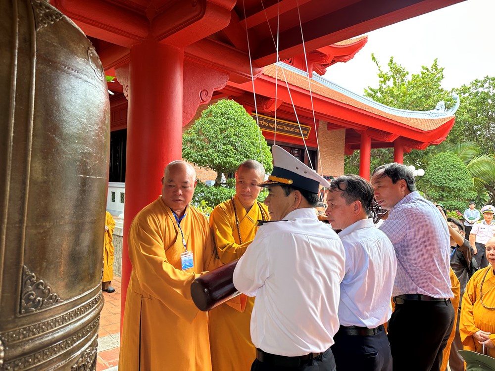 Tiếng chuông ở Trường Sa: Thanh âm khẳng định chủ quyền thiêng liêng của Tổ quốc - ảnh 2