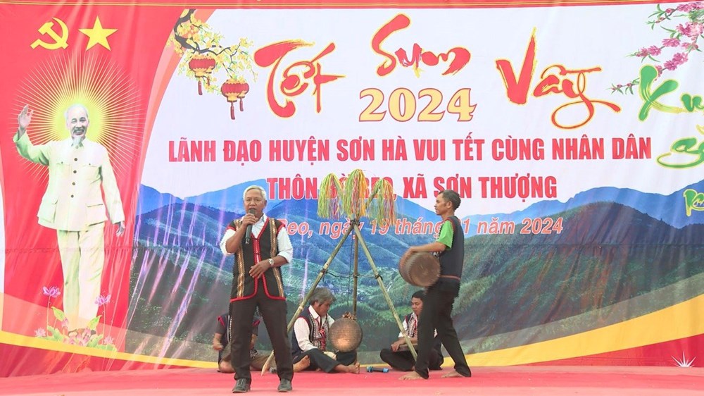 Người nghệ nhân tâm huyết với văn hóa Hrê - ảnh 3