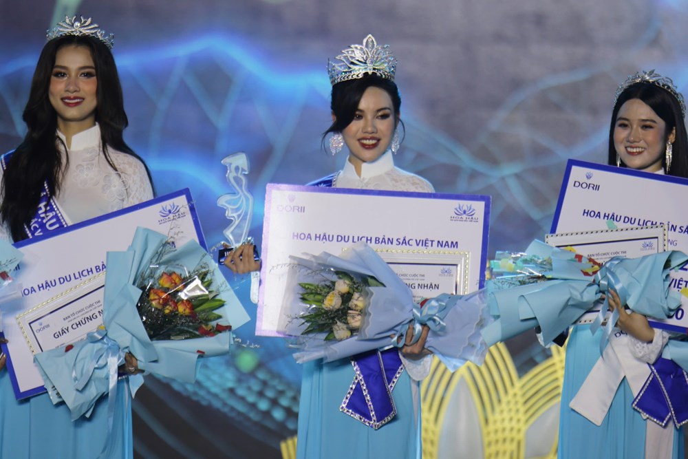 Người đẹp đến từ Thanh Hóa đăng quang Hoa hậu Du lịch bản sắc Việt Nam 2024 - ảnh 2