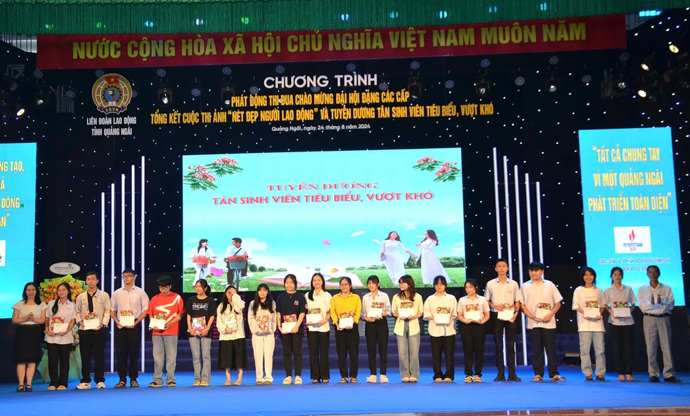 Trao giải cuộc thi ảnh “Nét đẹp người lao động” - ảnh 4