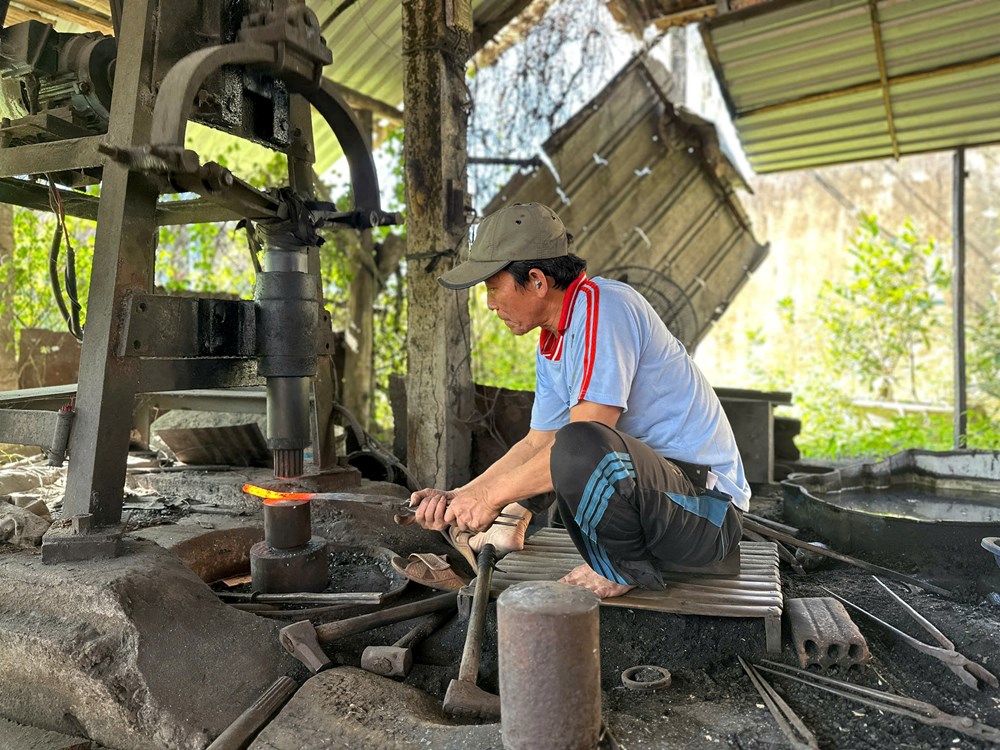 “Giữ lửa” nghề rèn - ảnh 5