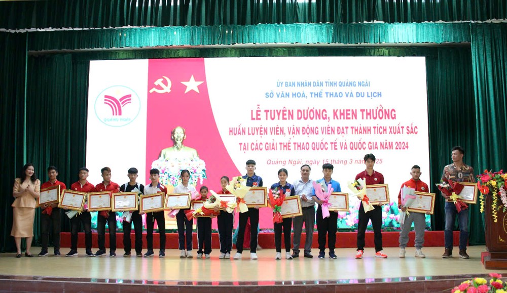 Quảng Ngãi tuyên dương, khen thưởng HLV, VĐV đạt thành tích xuất sắc - ảnh 3