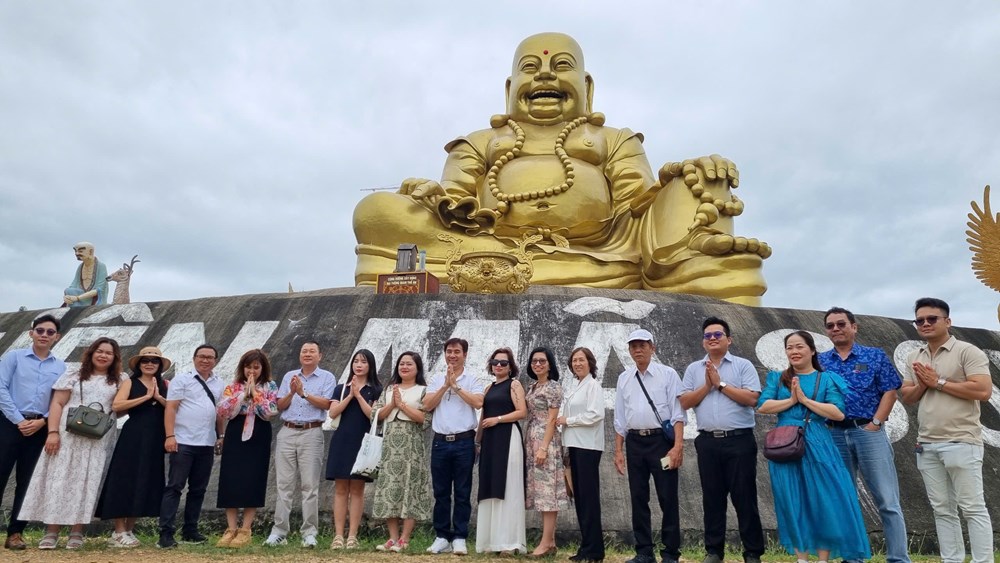Đoàn khảo sát đánh giá cao sản phẩm du lịch tại Quảng Ngãi - ảnh 2
