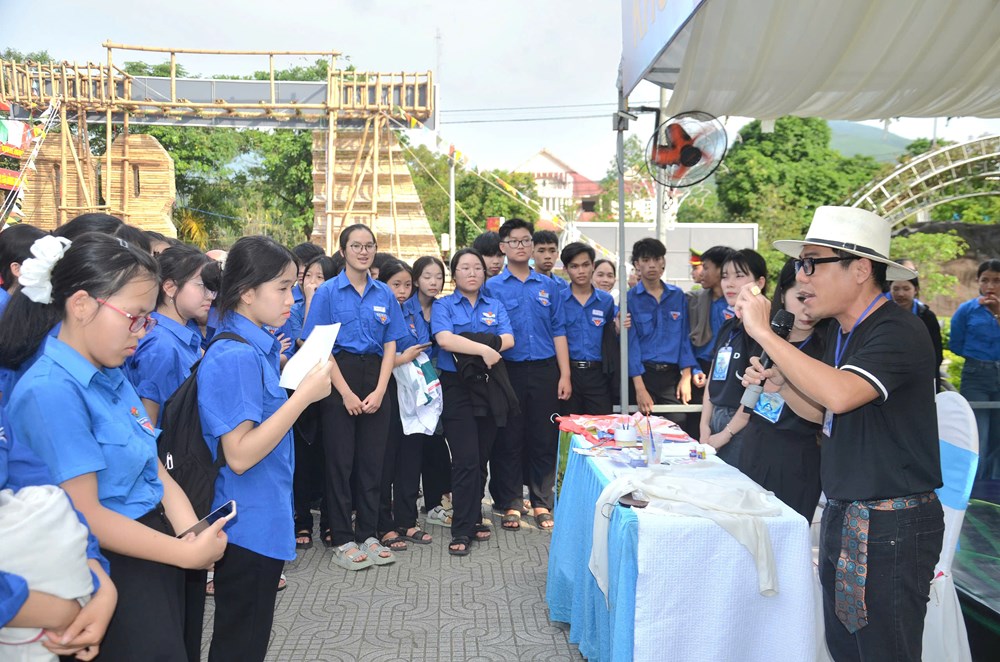 Tuần lễ Du lịch Quảng Ngãi thu hút hơn 40 nghìn lượt người dân và du khách - ảnh 5